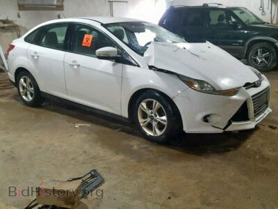 2014 Ford FOCUS SE, белый — VIN 1FADP3F21EL231444, Copart