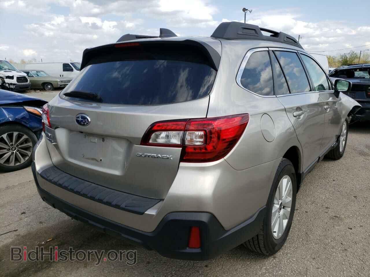 2019 SUBARU OUTBACK - VIN: 4S4BSAFC8K3273081 - Фото 4