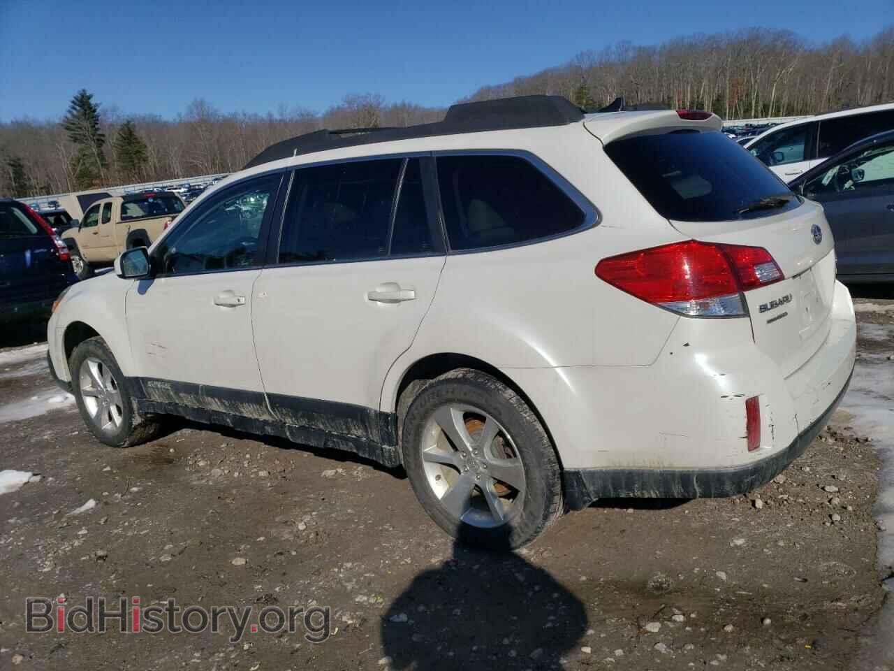 2014 SUBARU OUTBACK - VIN: 4S4BRBMC4E3310989 - Photo 2
