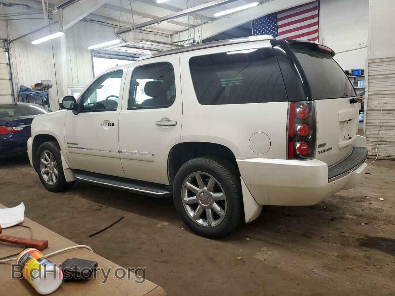 2011 GMC YUKON - VIN: 1GKS2EEF9BR367141 - Photo 2