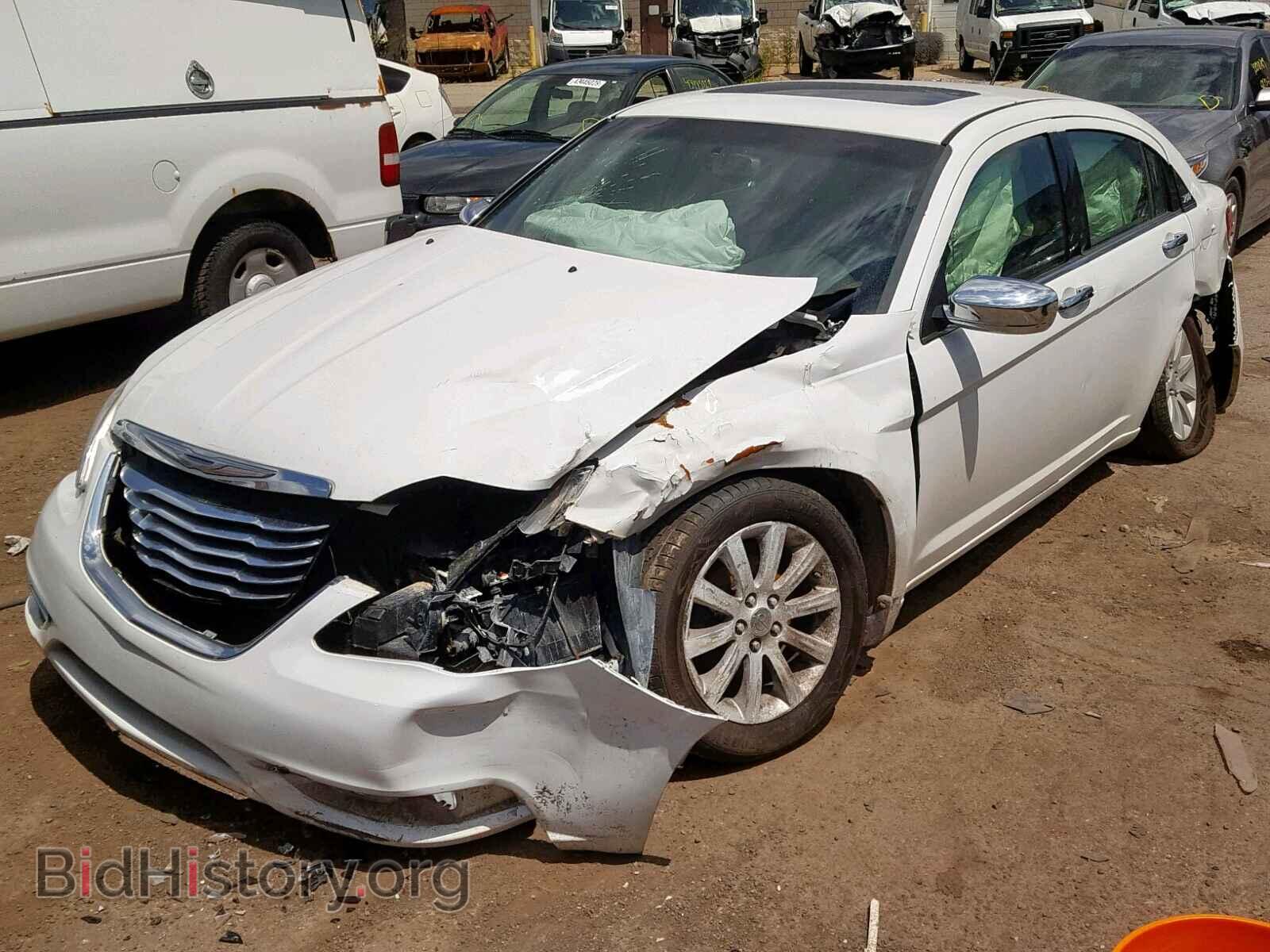 2012 CHRYSLER 200 - VIN: 1C3CCBCB1CN284800 - Фото 2