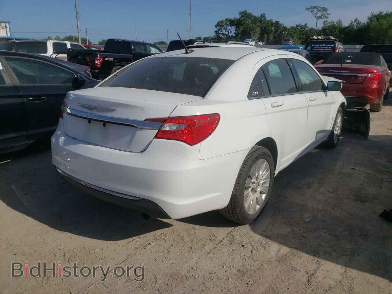 2011 CHRYSLER 200 - VIN: 1C3BC4FBXBN570629 - Фото 4