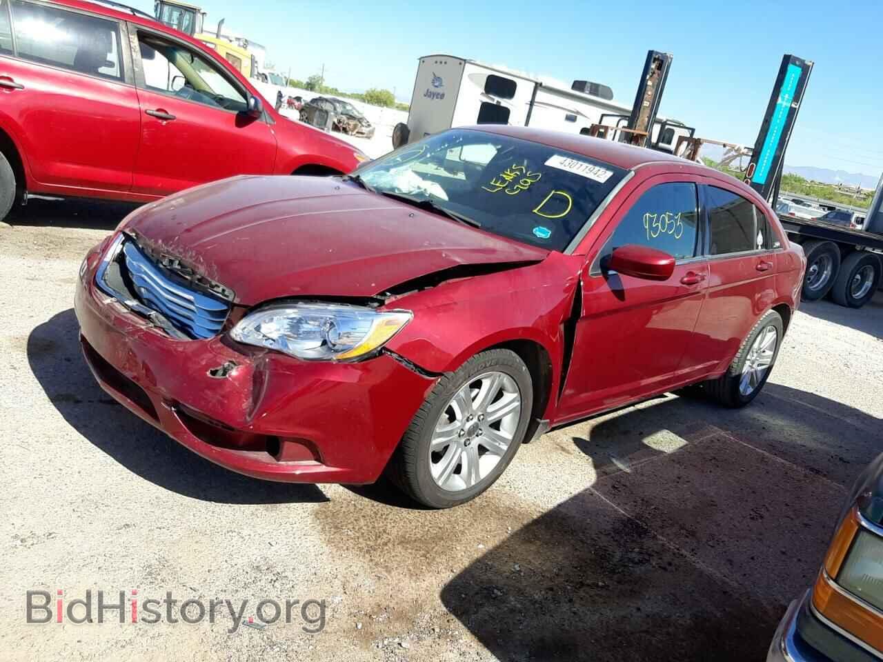 2013 CHRYSLER 200 - VIN: 1C3CCBBG2DN531871 - Фото 2