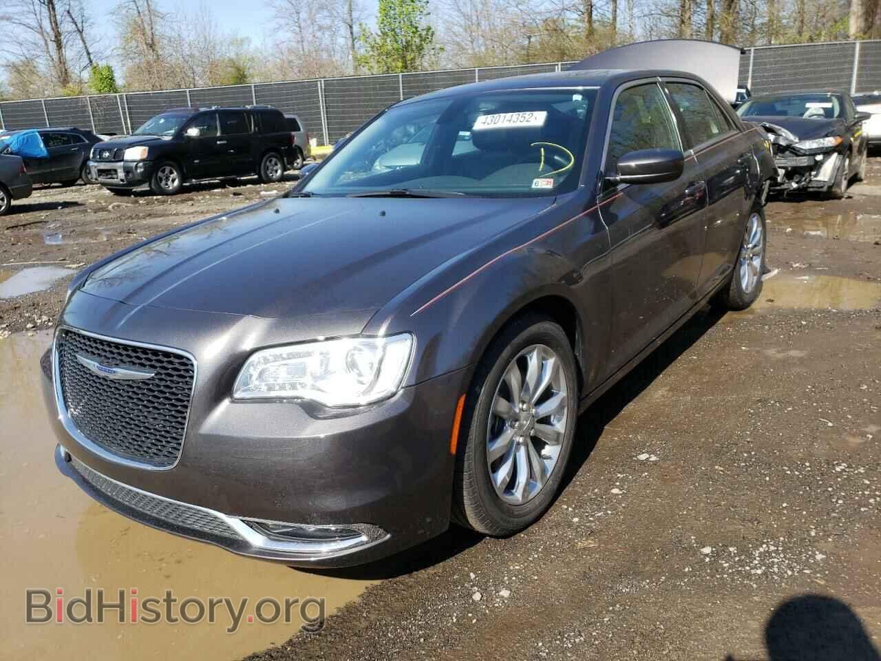 2017 CHRYSLER 300 - VIN: 2C3CCARG7HH582622 - Фото 2