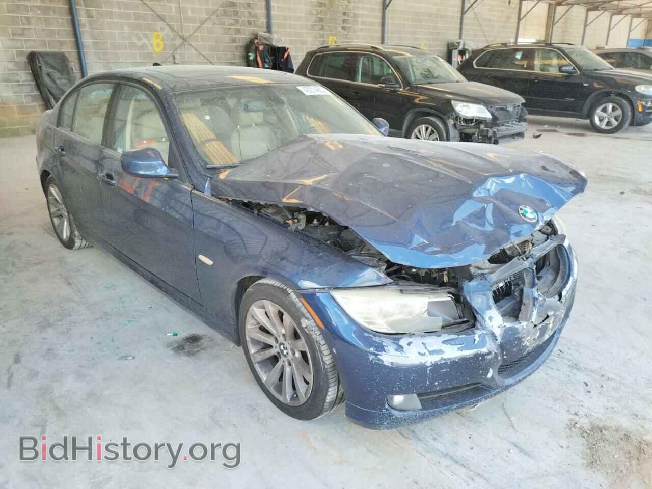 Фотография WBAPH7C58BE678327 - BMW 3 SERIES 2011