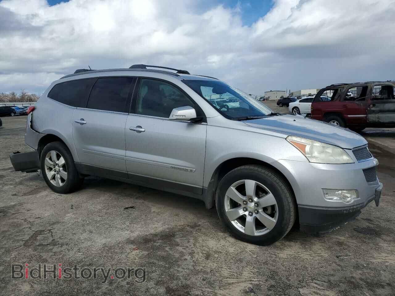 2009 CHEVROLET TRAVERSE - VIN: 1GNER23D69S105074 - Фото 4