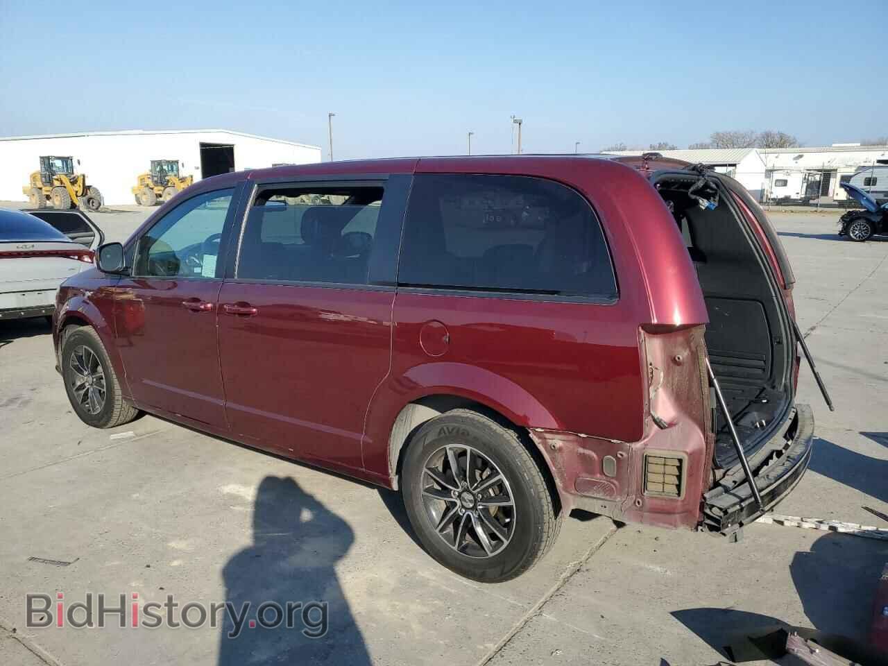 2018 DODGE CARAVAN - VIN: 2C4RDGCG3JR137101 - Фото 2