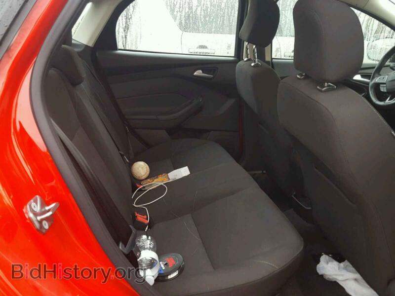 2015 Ford FOCUS (VIN 1FADP3FEXFL361041) — photo 6 of 10