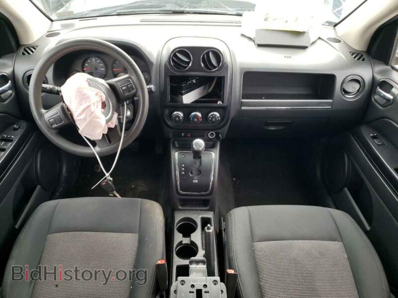 2012 Jeep COMPASS (VIN 1C4NJDBB1CD642068) — photo 8 of 12