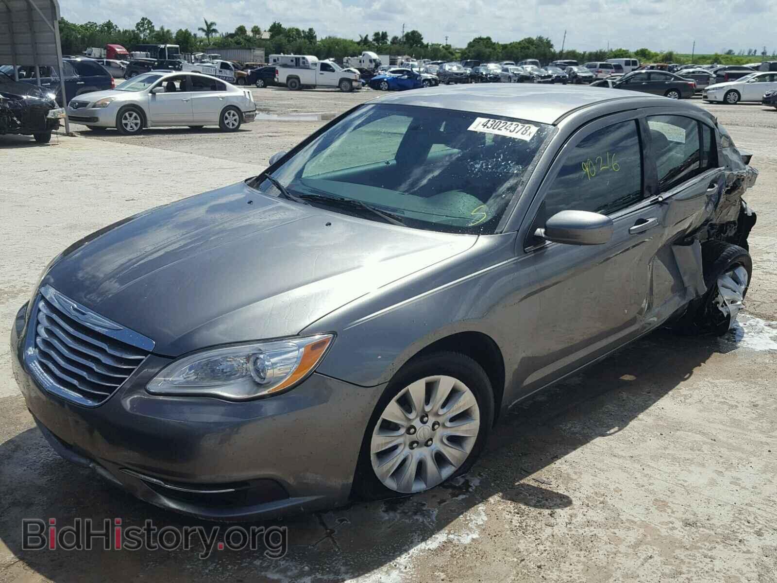 2013 CHRYSLER 200 - VIN: 1C3CCBAB5DN733738 - Фото 2