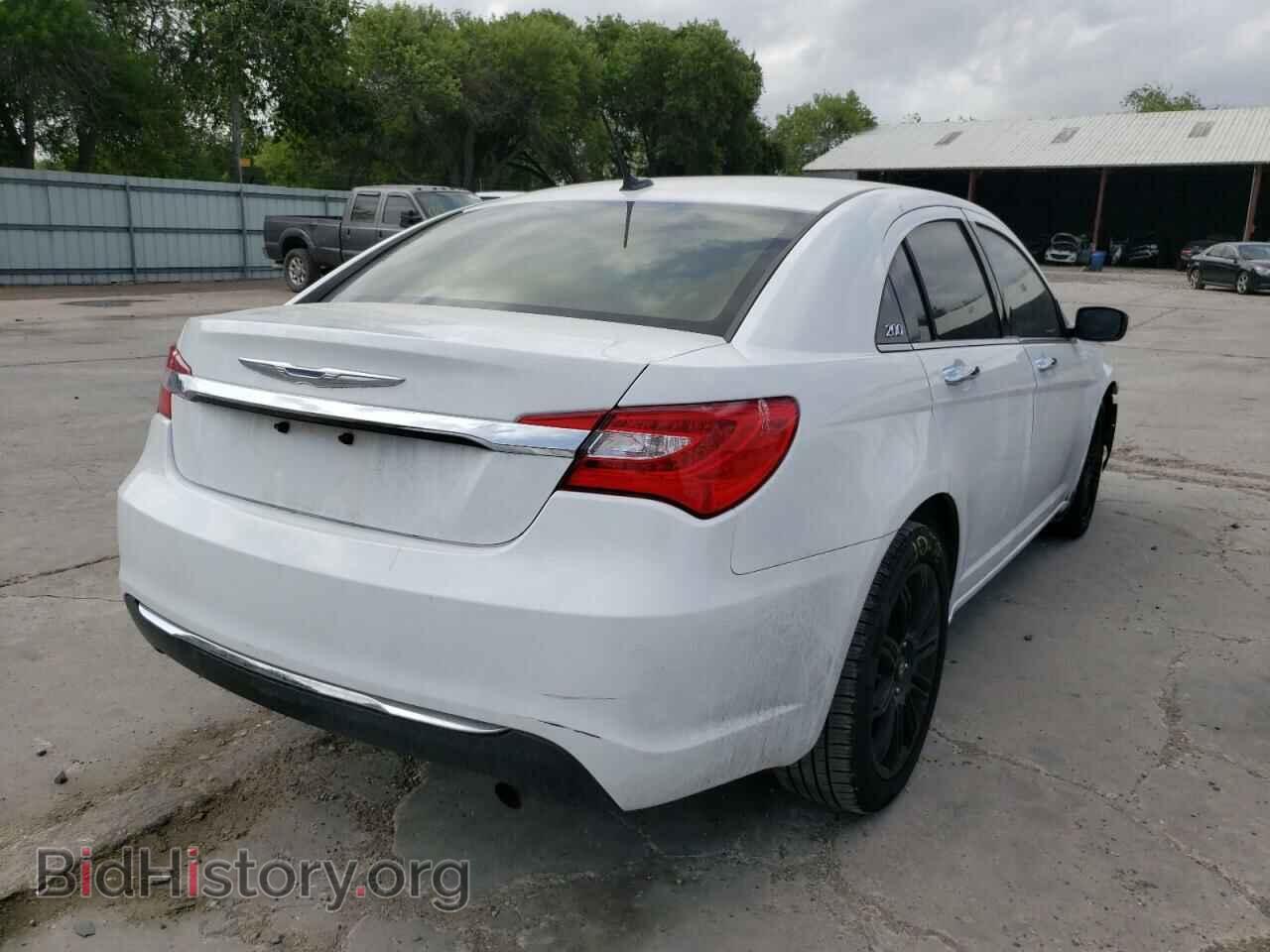 2012 CHRYSLER 200 - VIN: 1C3CCBCB0CN307015 - Photo 4