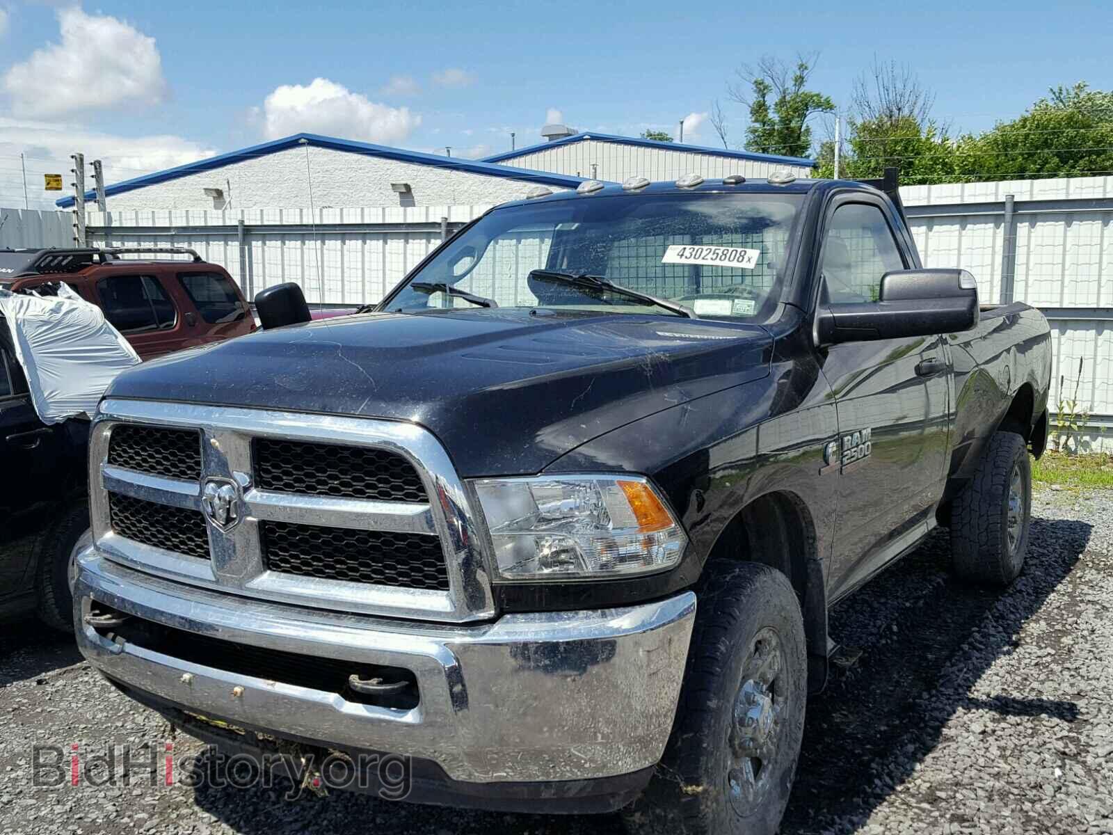 2015 RAM 2500 ST - VIN: 3C6MR5AL0FG528839 - Фото 2