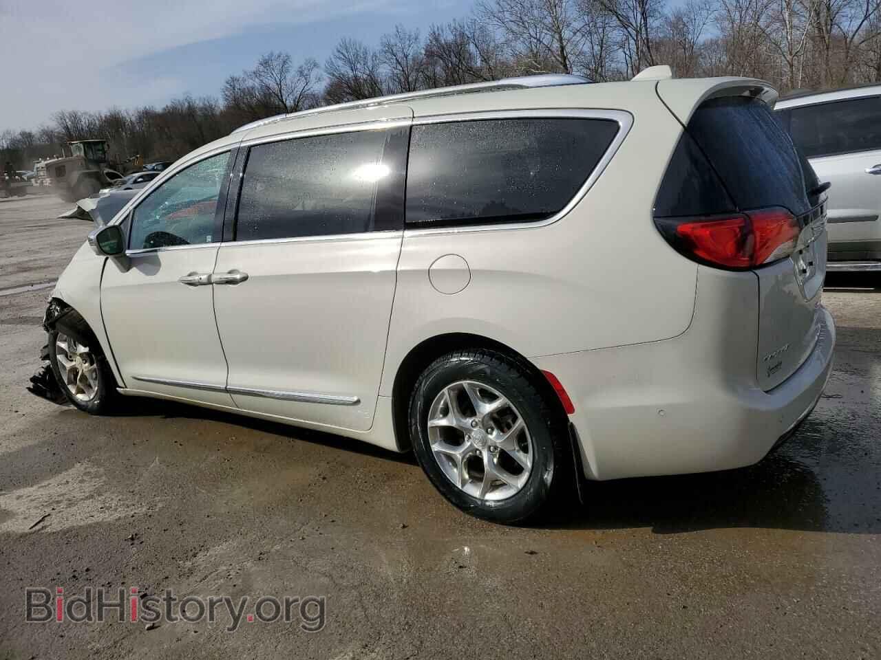 2019 CHRYSLER PACIFICA - VIN: 2C4RC1GG7KR604256 - Photo 2