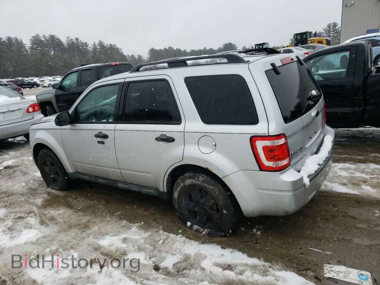 2011 FORD ESCAPE - VIN: 1FMCU9DG3BKC66855 - Фото 2