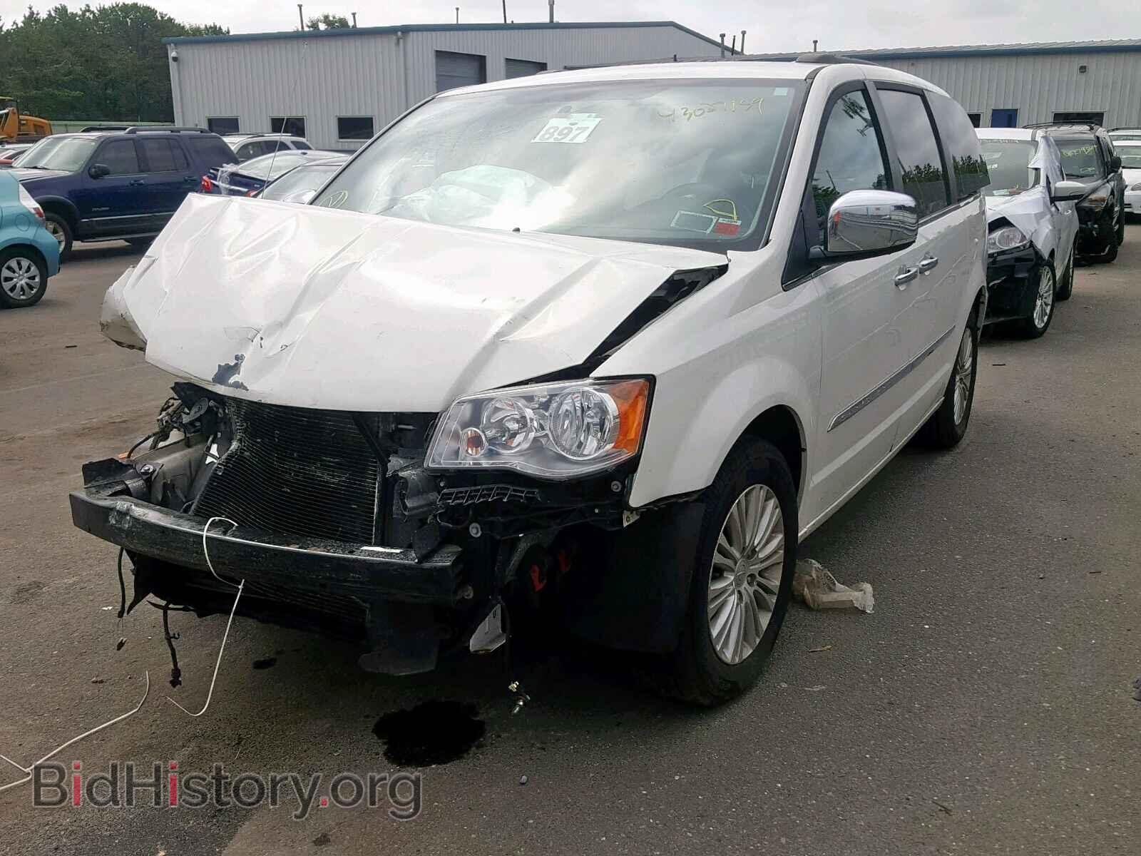 2013 CHRYSLER TOWN & COU - VIN: 2C4RC1CG9DR625490 - Фото 2