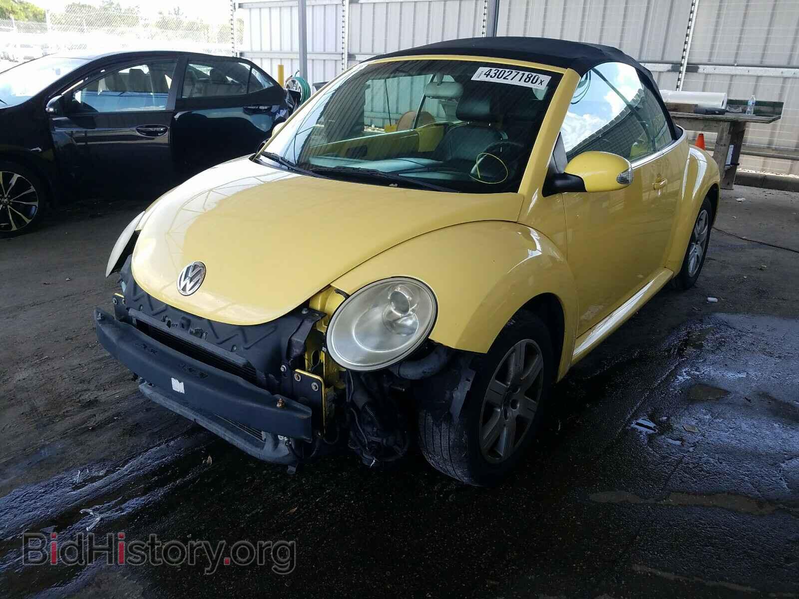 2007 VOLKSWAGEN BEETLE - VIN: 3VWPF31Y67M422751 - Фото 2