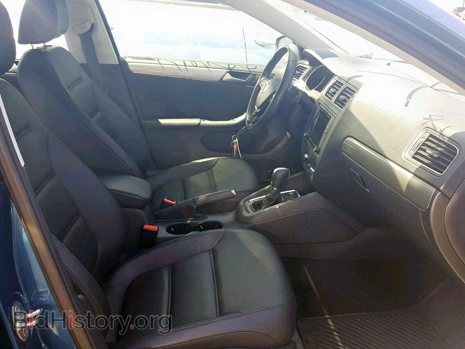 2017 VOLKSWAGEN JETTA - VIN: 3VWDB7AJ4HM375357 - Photo 5