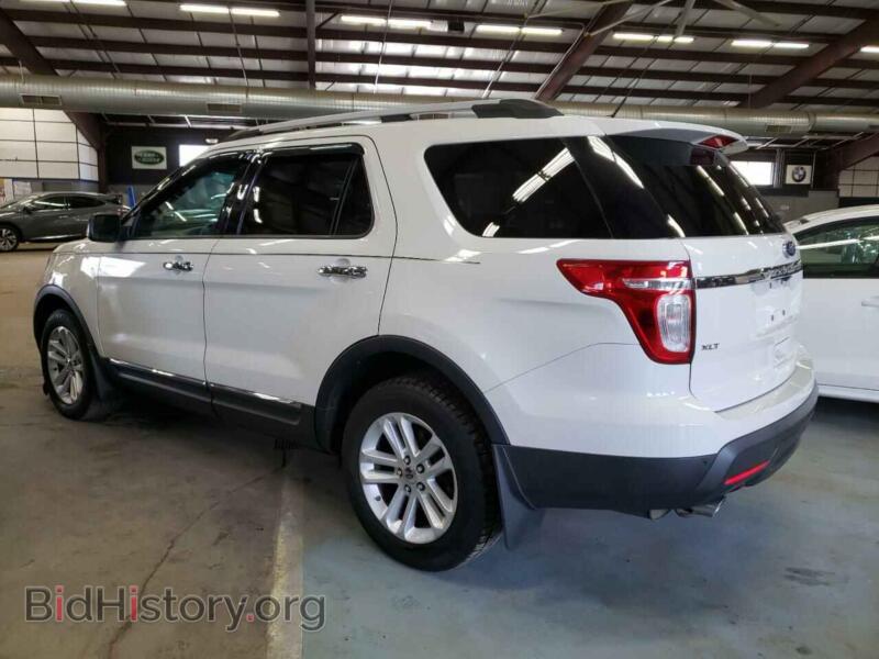 2011 Ford EXPLORER (VIN 1FMHK8D88BGA09854) — фото 2 из 13