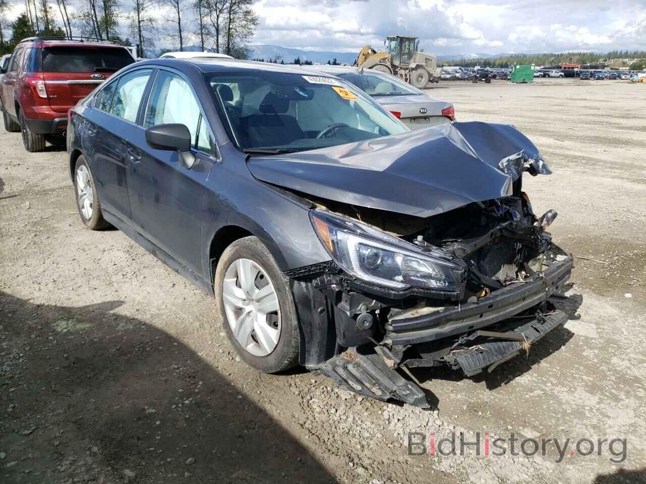 Photo 4S3BNAA64J3028385 - SUBARU LEGACY 2018