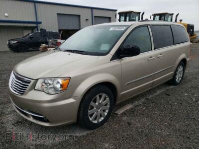 2015 Chrysler MINIVAN Town & COU, белый — VIN 2C4RC1BG8FR742398, Copart