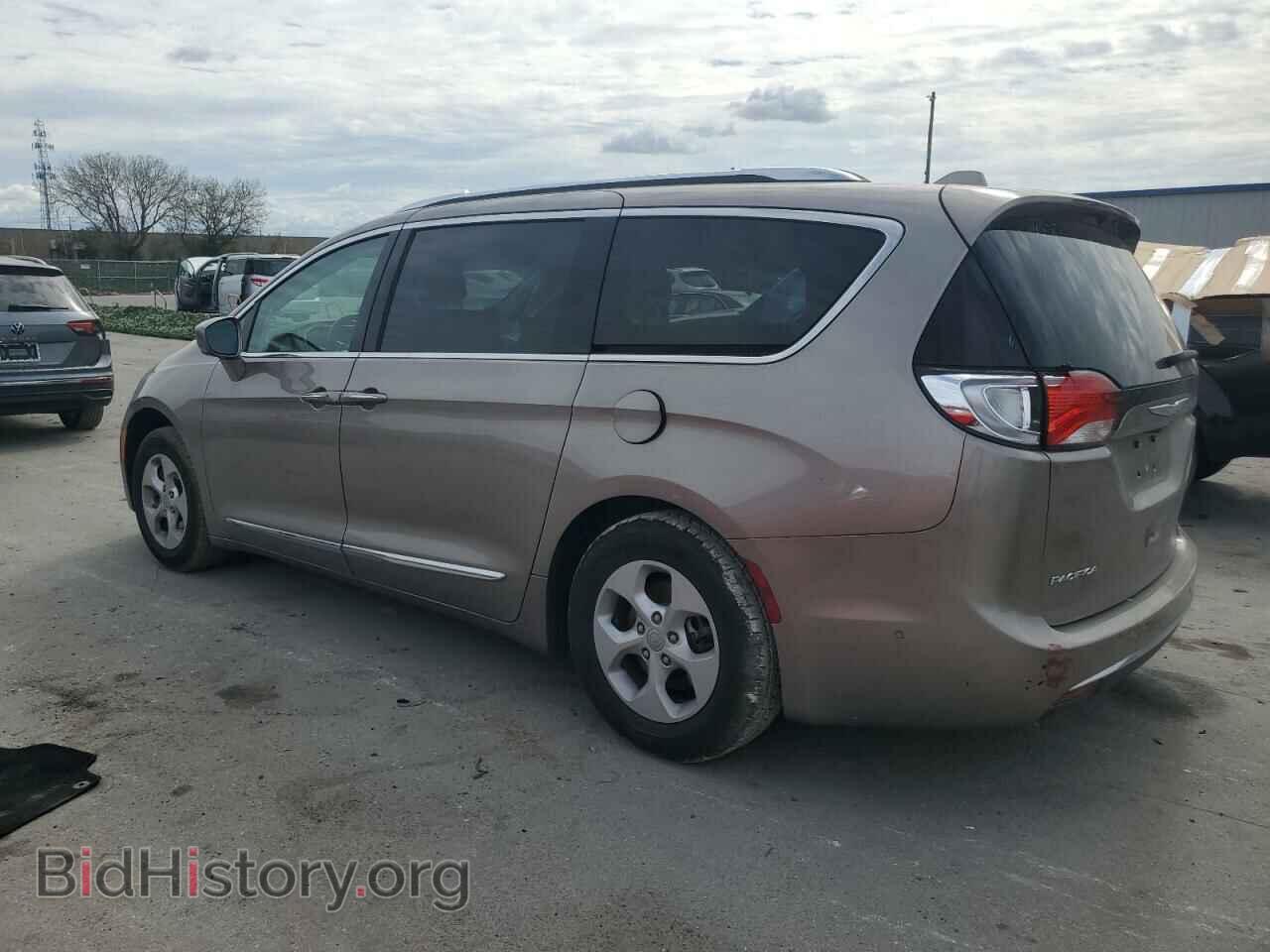 2017 CHRYSLER PACIFICA - VIN: 2C4RC1EG0HR648823 - Photo 2