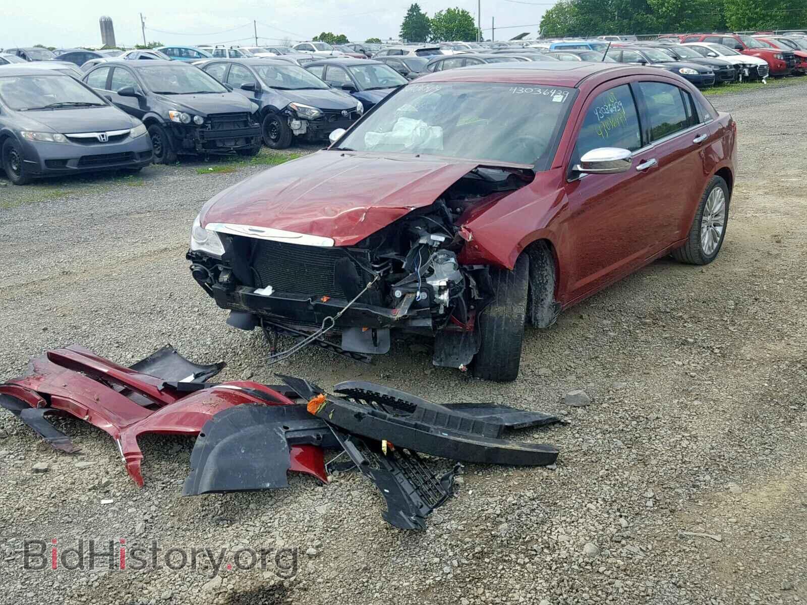 2013 CHRYSLER 200 - VIN: 1C3CCBCG6DN673381 - Фото 2