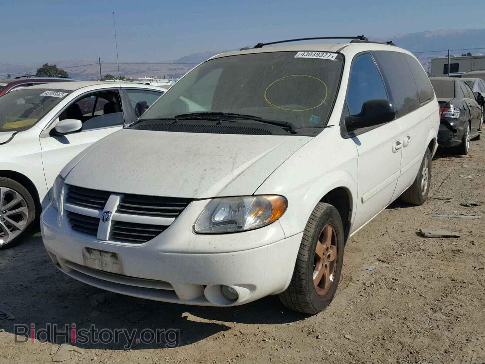 2005 DODGE CARAVAN - VIN: 2D8GP44LX5R518055 - Фото 2