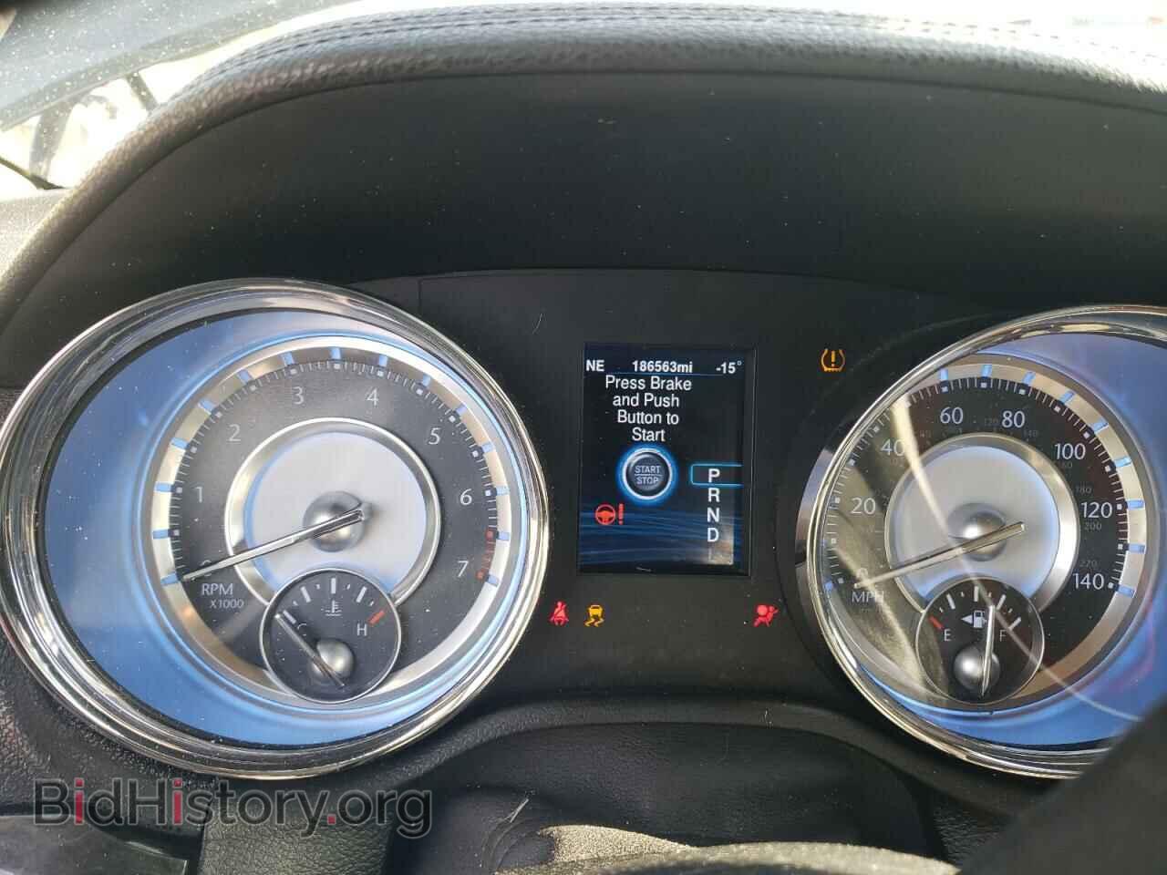 2014 CHRYSLER 300 - VIN: 2C3CCAAG5EH378523 - Фото 9