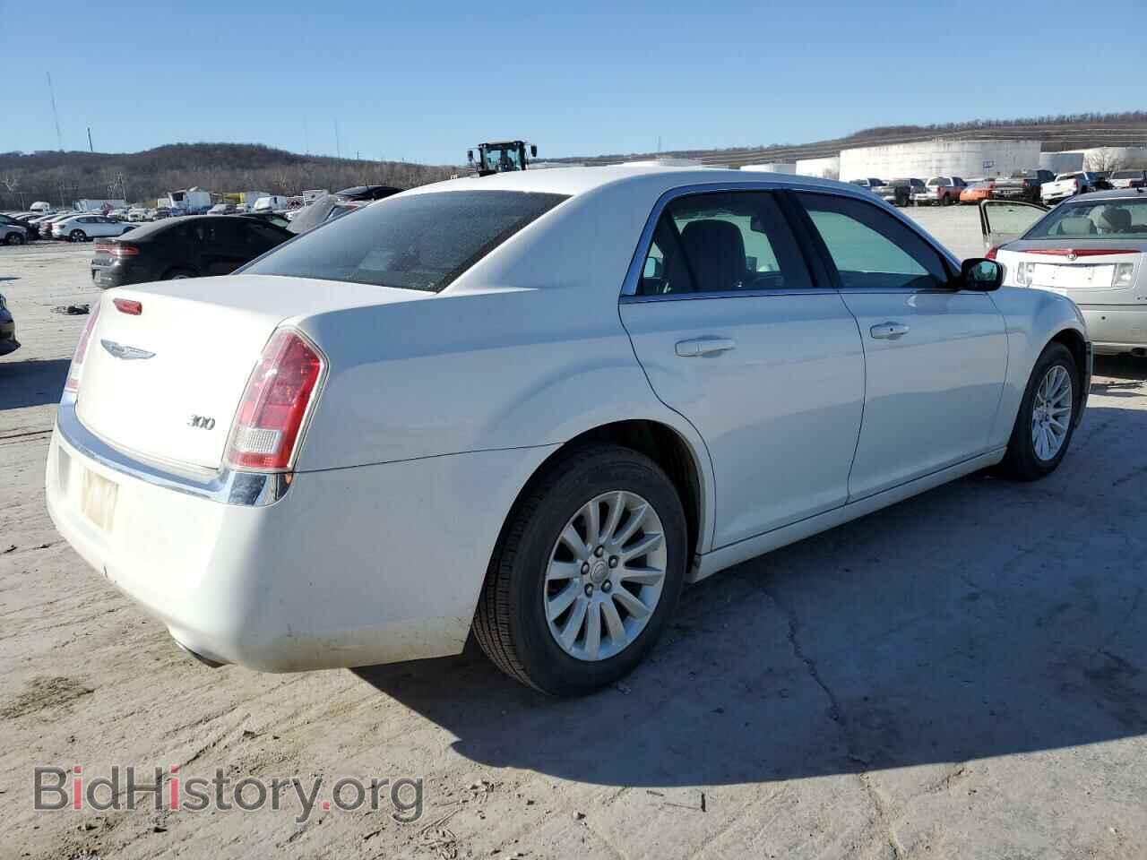 2014 CHRYSLER 300 - VIN: 2C3CCAAG0EH260198 - Фото 3