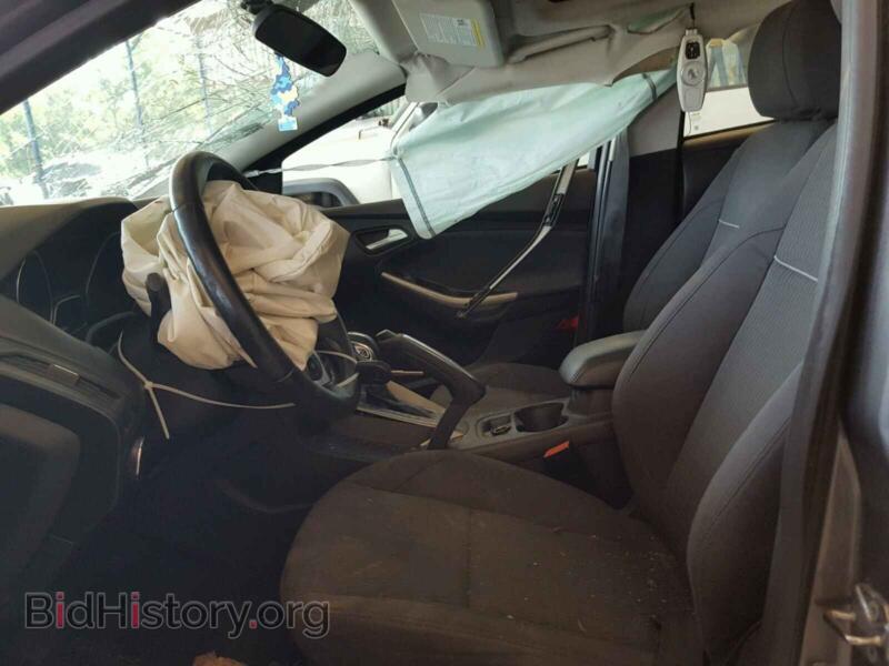 2012 Ford FOCUS (VIN 1FAHP3M28CL454193) — photo 5 of 10