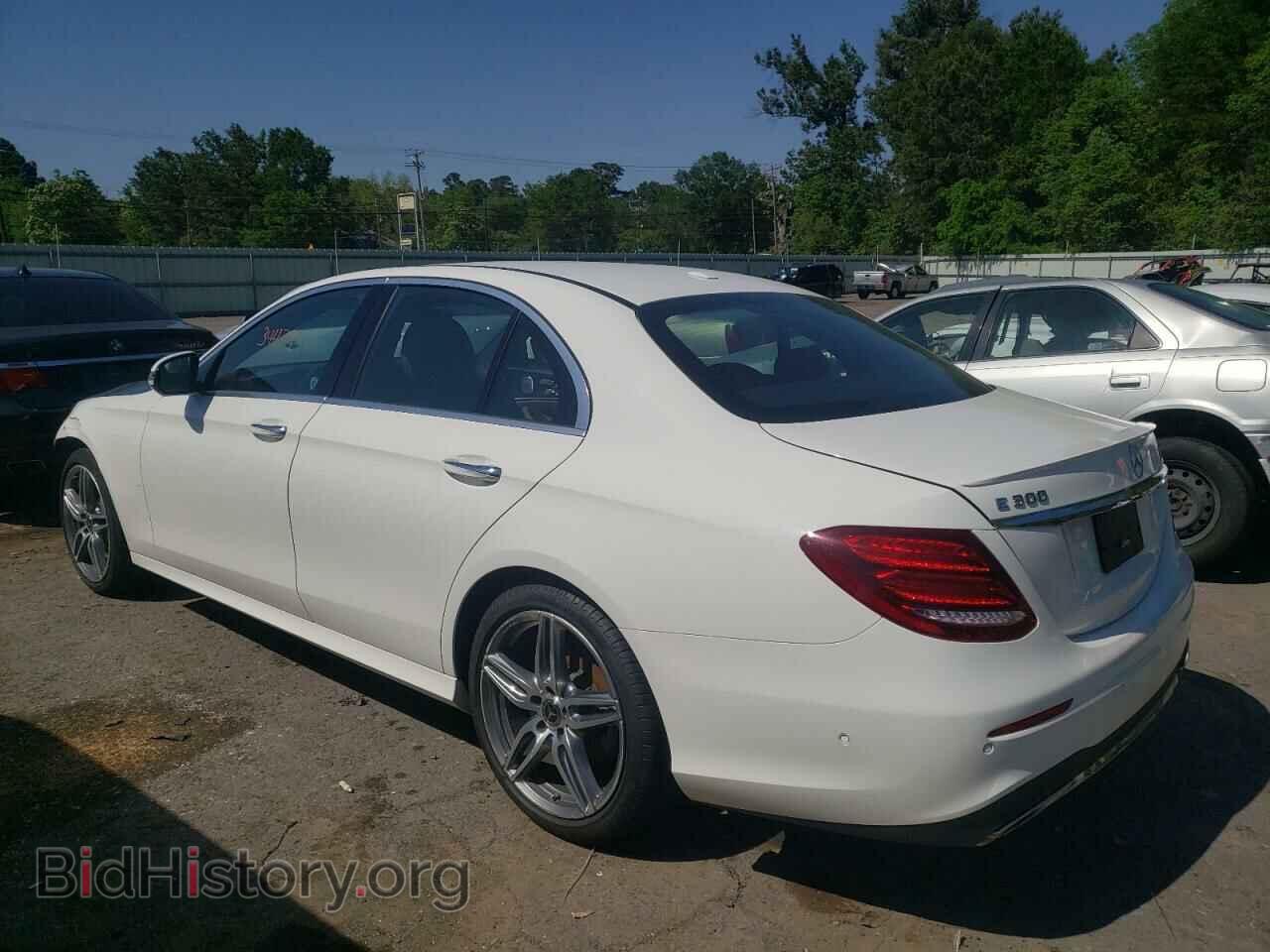 2019 MERCEDES-BENZ E-CLASS - VIN: WDDZF4JB3KA505448 - Фото 3