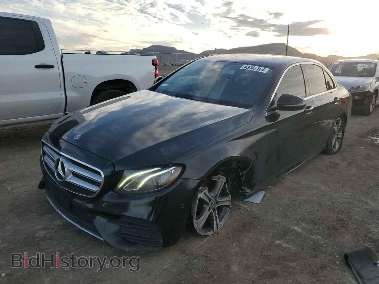 Photo WDDZF4JB1JA364605 - MERCEDES-BENZ E-CLASS 2018