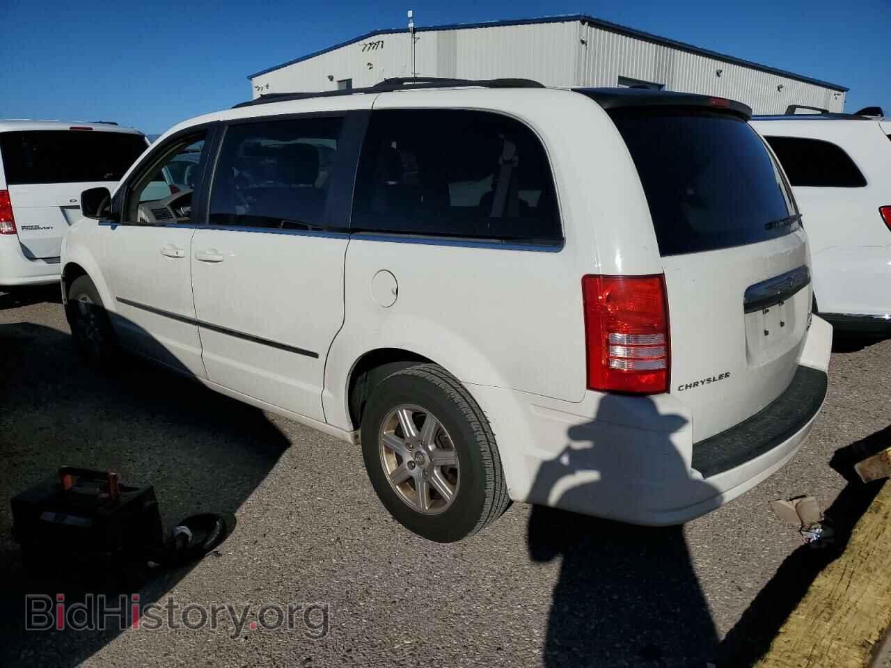 2010 CHRYSLER MINIVAN - VIN: 2A4RR5D17AR350773 - Фото 2