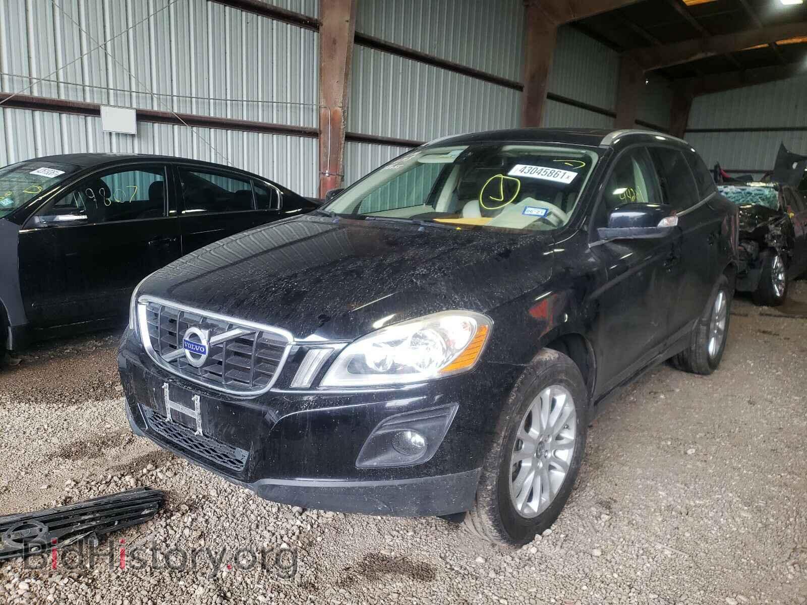 2010 VOLVO XC60 - VIN: YV4992DZ8A2019593 - Фото 2