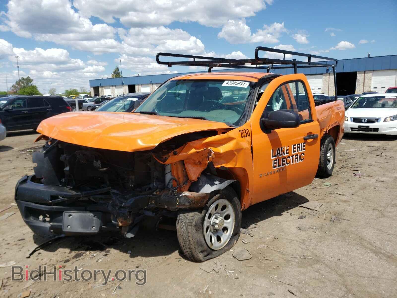 2010 CHEVROLET SILVERADO - VIN: 1GCPCPEA6AZ130443 - Фото 2