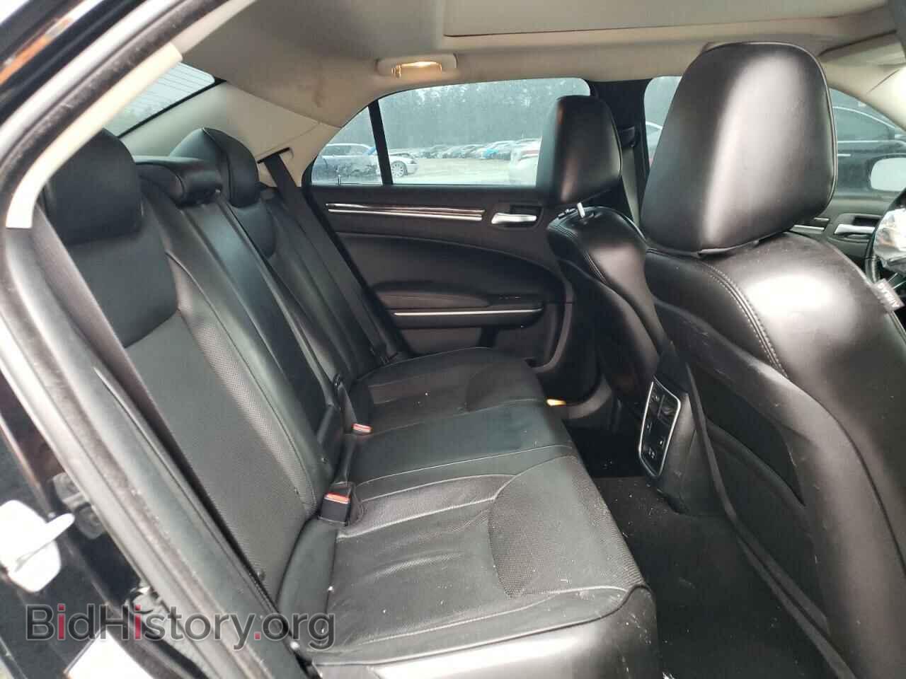 2019 CHRYSLER 300 - VIN: 2C3CCAEG8KH585655 - Фото 10