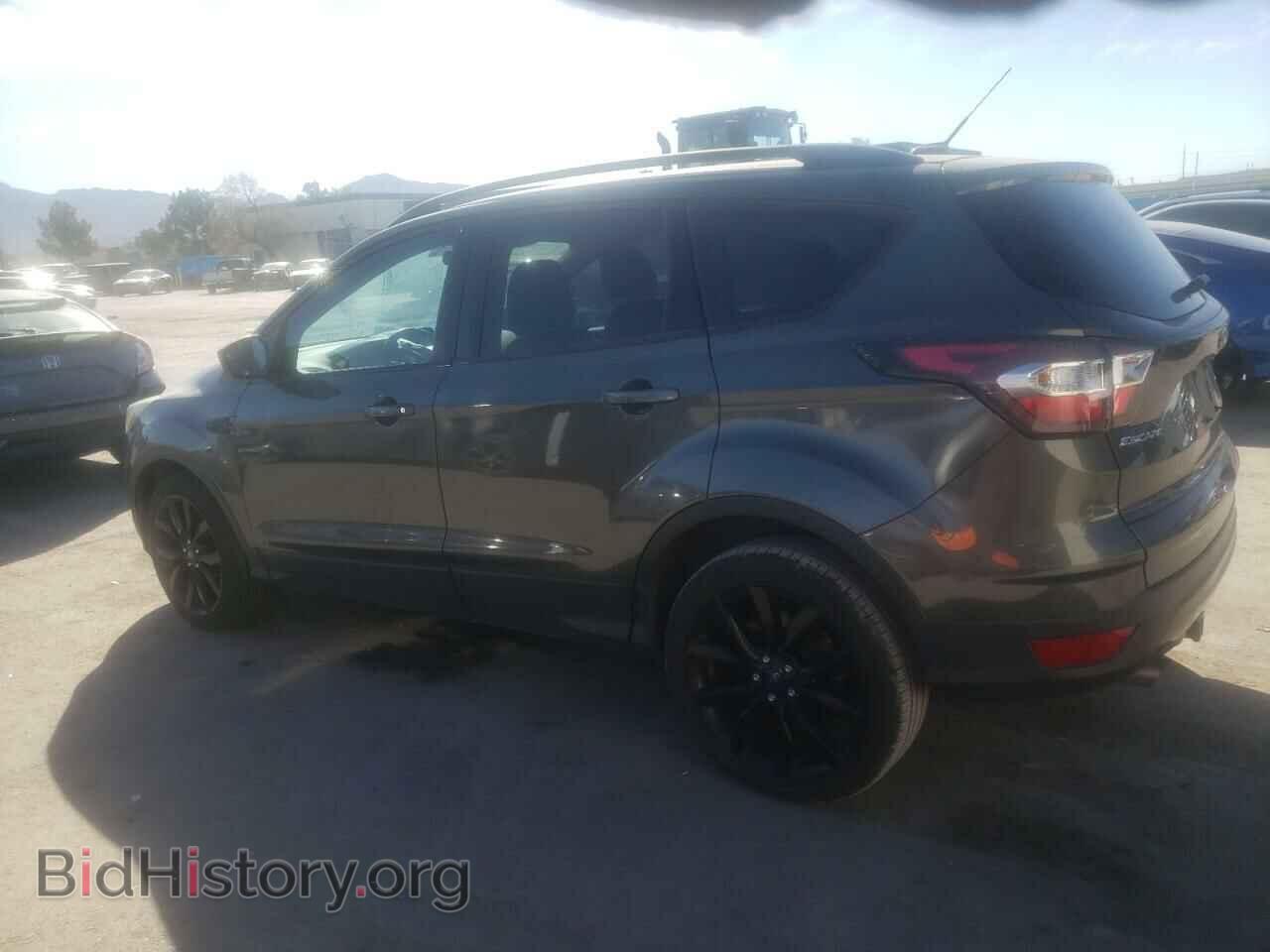 2017 FORD ESCAPE - VIN: 1FMCU0GD0HUB29057 - Фото 2
