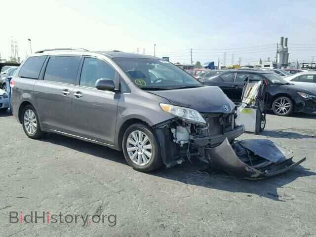Photo 5TDYK3DC2BS060154 - TOYOTA SIENNA XLE 2011