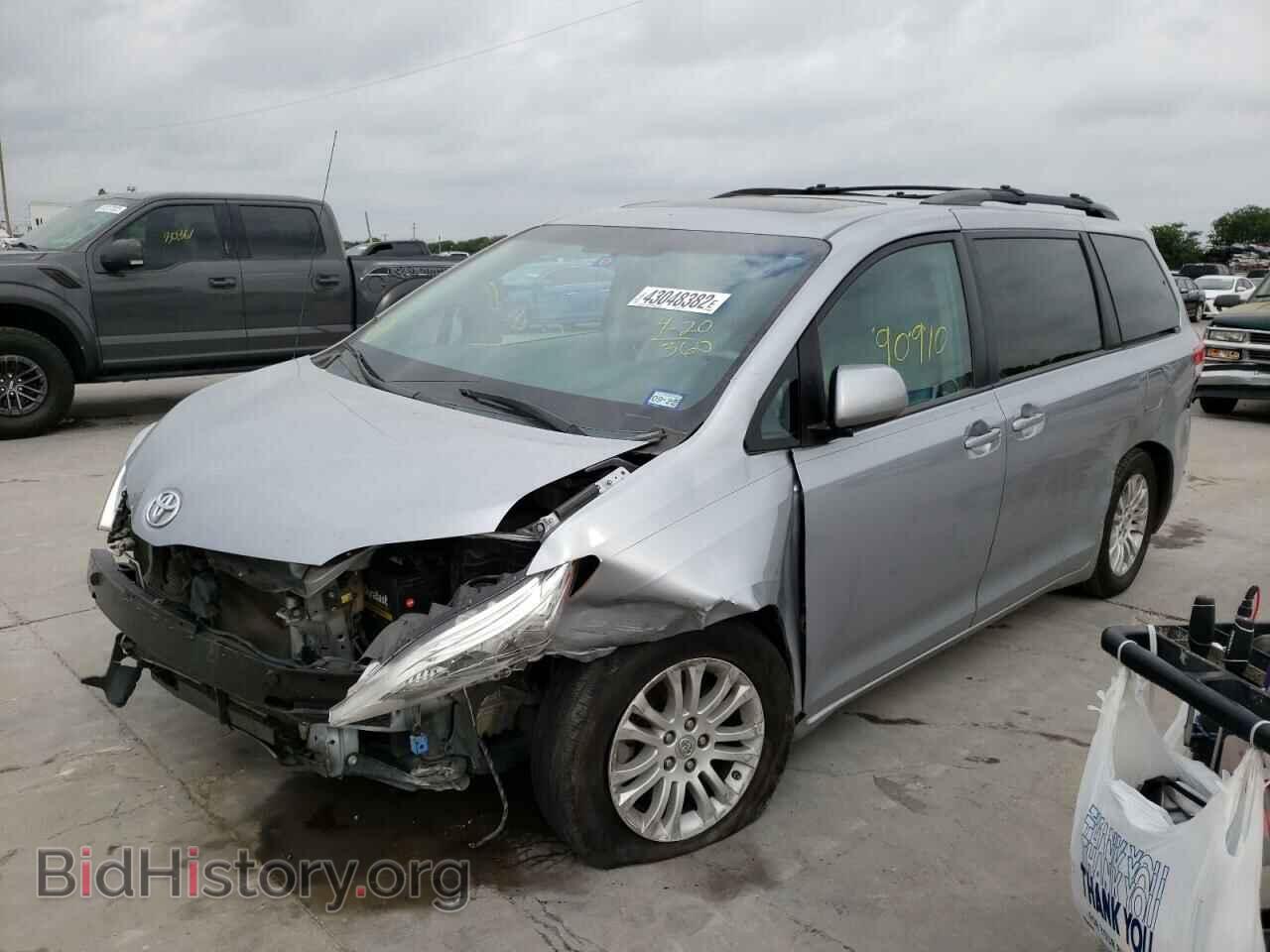 2013 TOYOTA SIENNA - VIN: 5TDYK3DC8DS294852 - Фото 2