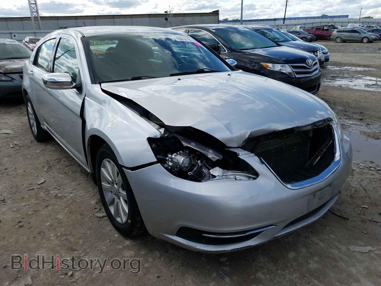 Photo 1C3BC1FB1BN625435 - CHRYSLER 200 2011