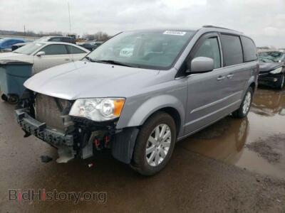 2015 Chrysler MINIVAN Town & COU, серебристый — VIN 2C4RC1BG5FR696027, Copart
