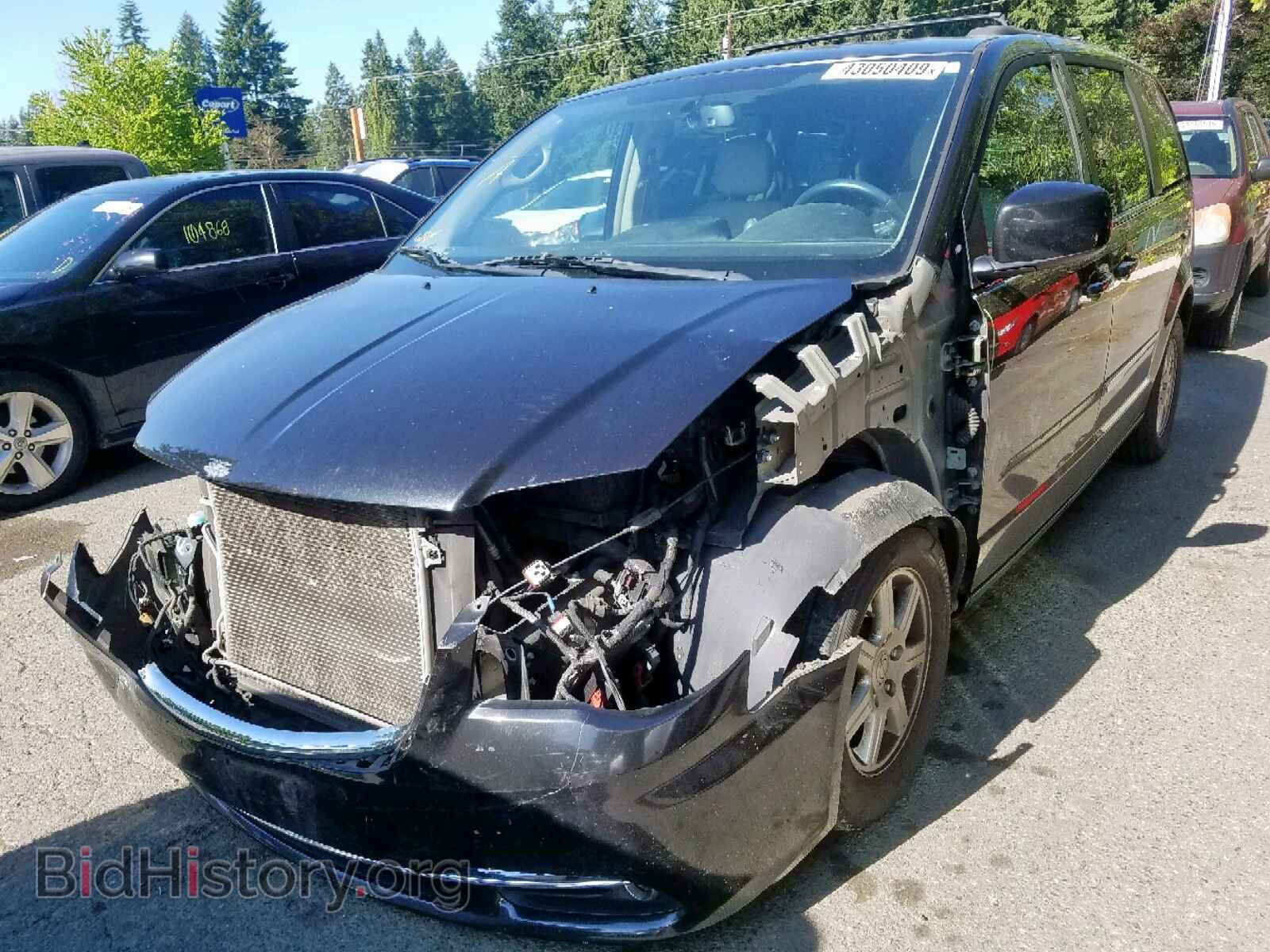 2013 CHRYSLER TOWN & COU - VIN: 2C4RC1BG3DR525239 - Фото 2