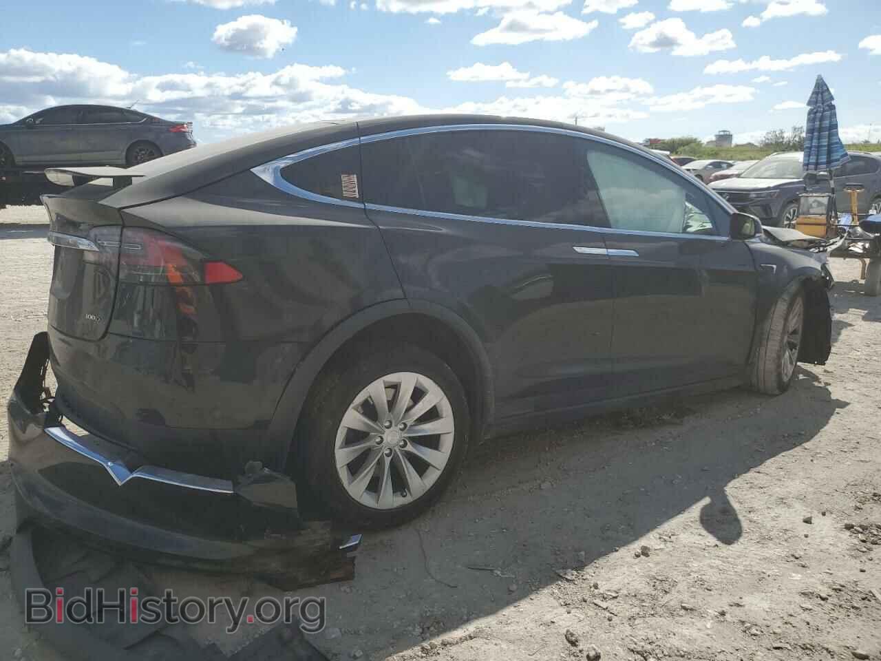 2017 TESLA MODEL X - VIN: 5YJXCDE28HF060922 - Photo 3