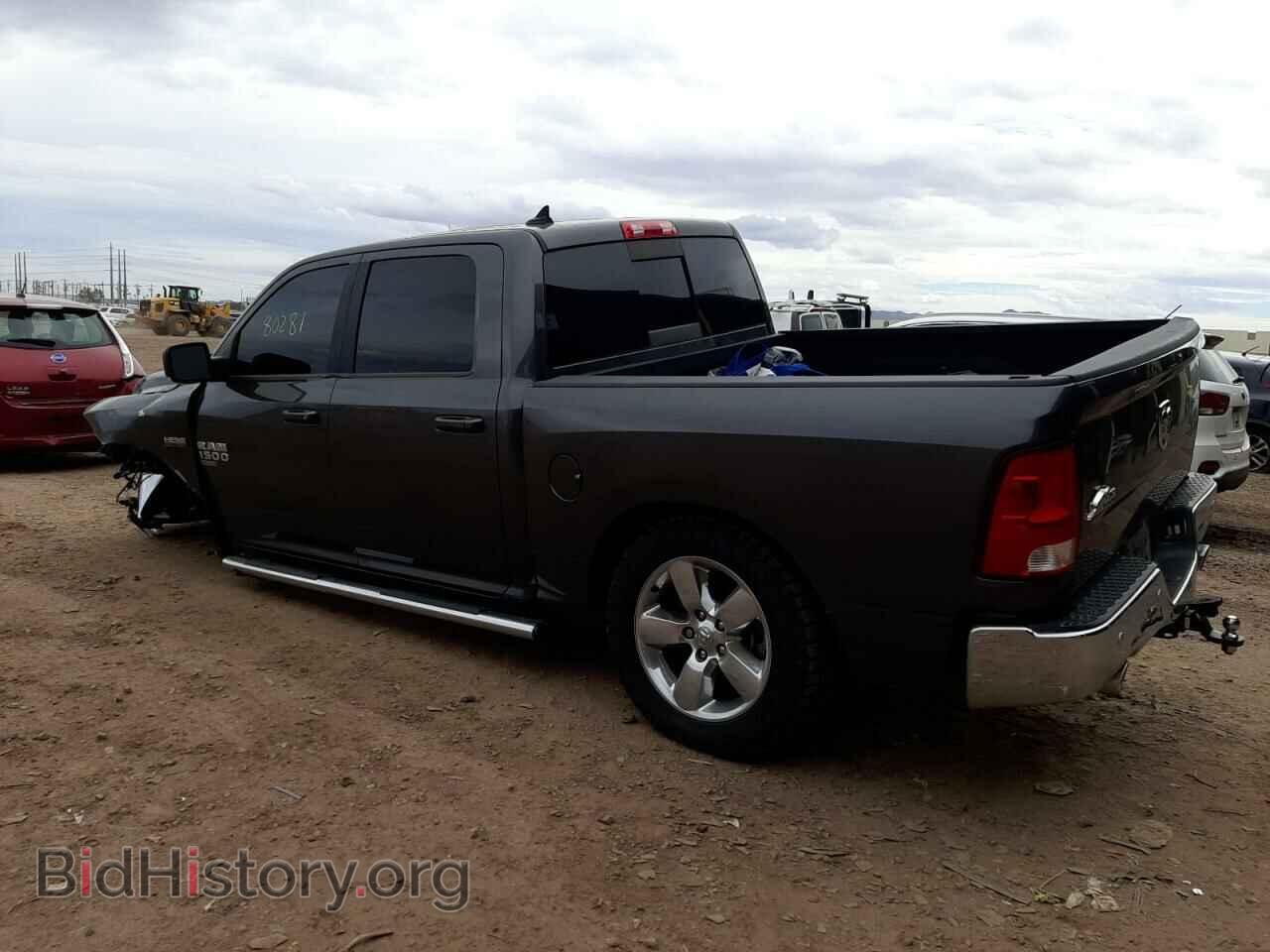 2019 RAM 1500 - VIN: 1C6RR6LT5KS585579 - Фото 2