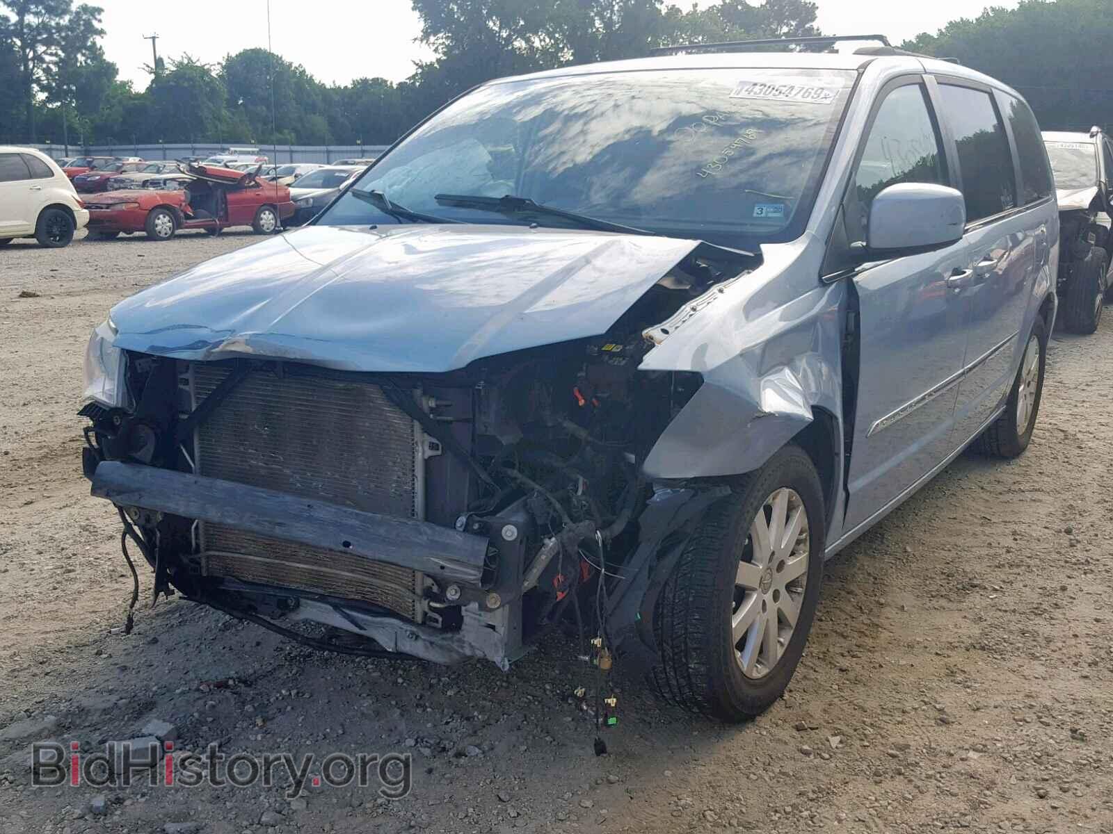 2013 CHRYSLER TOWN & COU - VIN: 2C4RC1BG0DR620549 - Фото 2