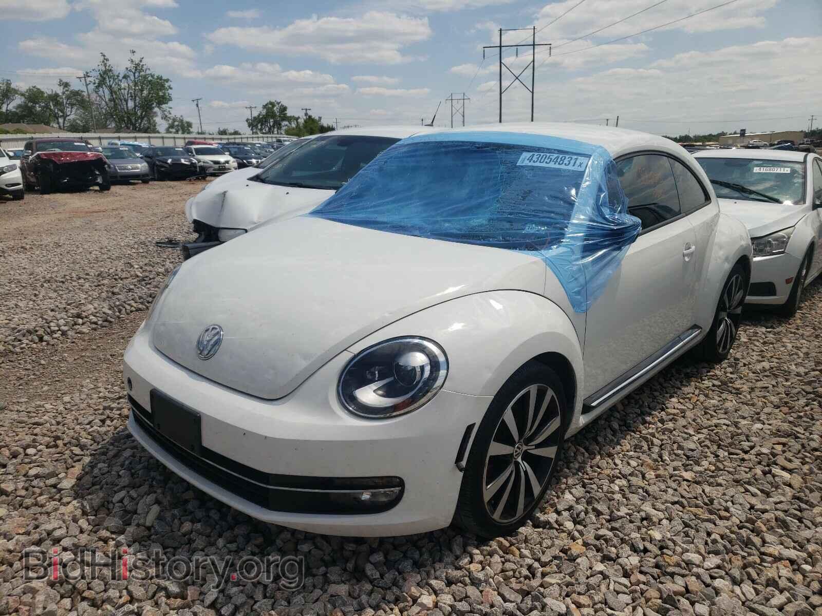 2012 VOLKSWAGEN BEETLE - VIN: 3VW467ATXCM649837 - Фото 2