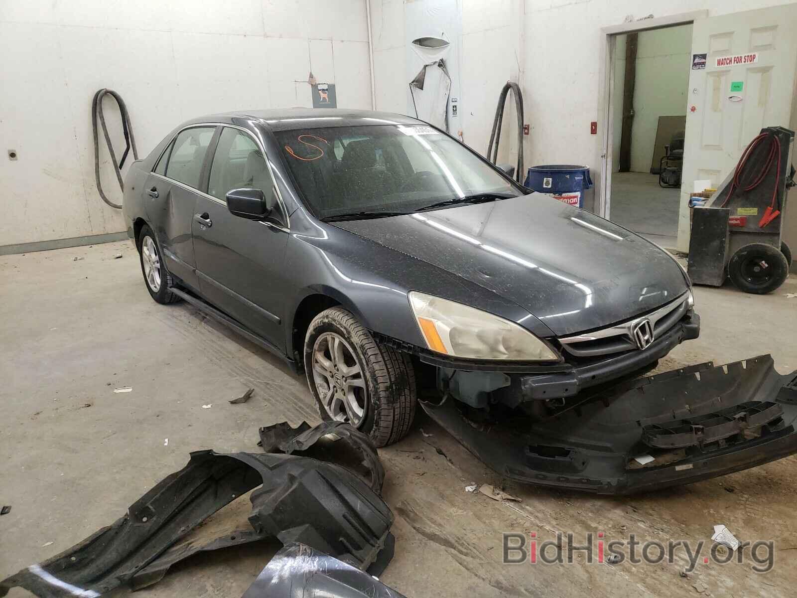 Photo 1HGCM56327A107962 - HONDA ACCORD 2007