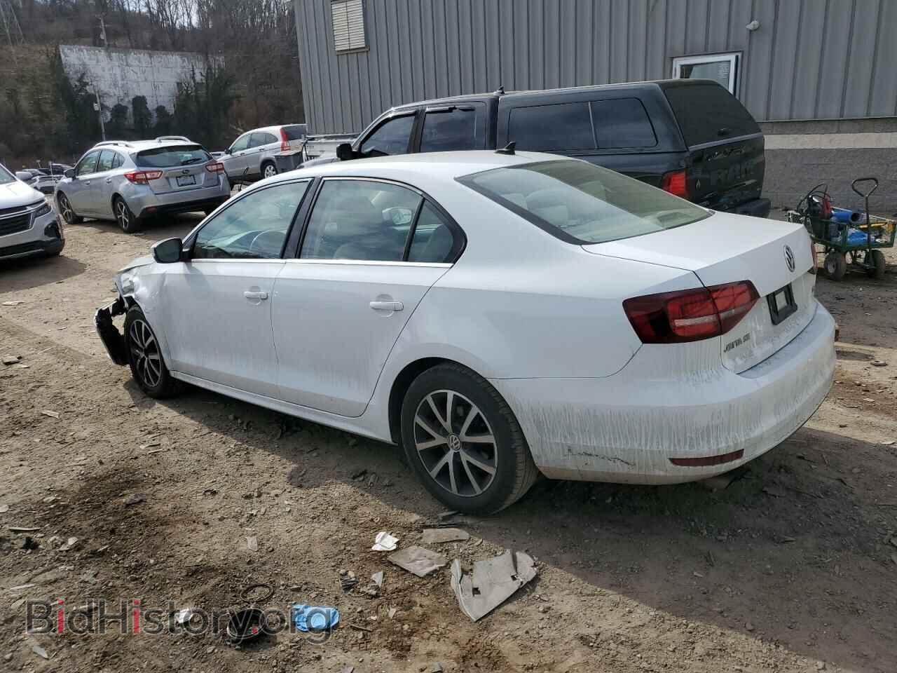 2017 VOLKSWAGEN JETTA - VIN: 3VWDB7AJ2HM305372 - Фото 2