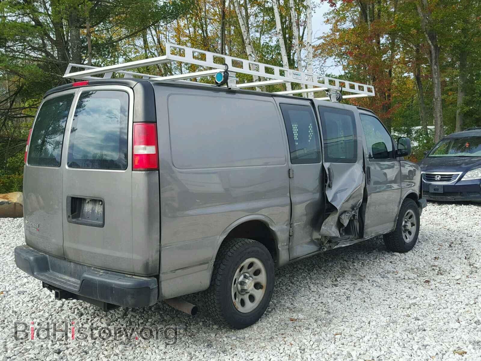2012 CHEVROLET EXPRESS - VIN: 1GCSHAF40C1189295 - Фото 4