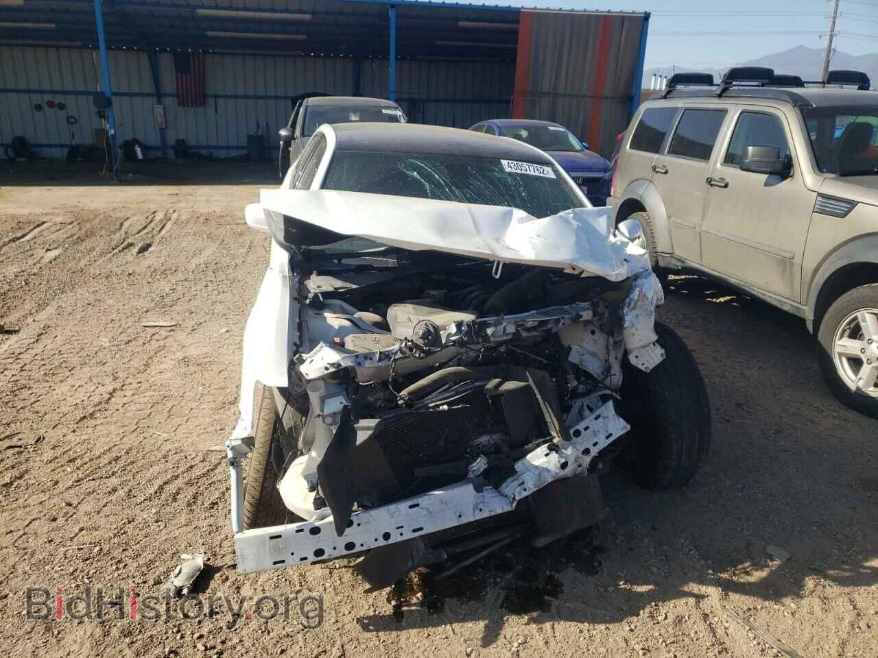 2016 CHRYSLER 300 - VIN: 2C3CCAGG5GH209208 - Фото 9
